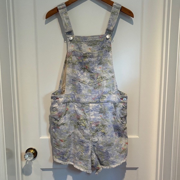 Pilcro cutoff overall shorts in abstract watercolor pattern - Picture 1 of 16